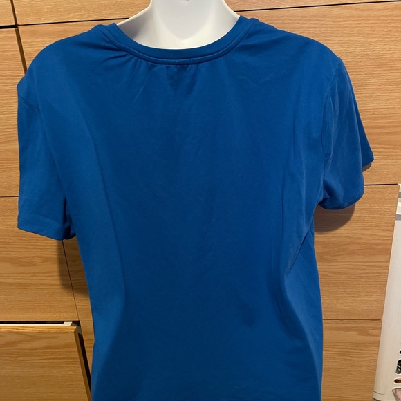 Tshirt - Picture 2 of 2